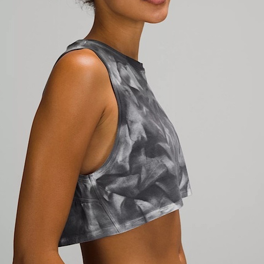 Lululemon LA super crop muscle tank